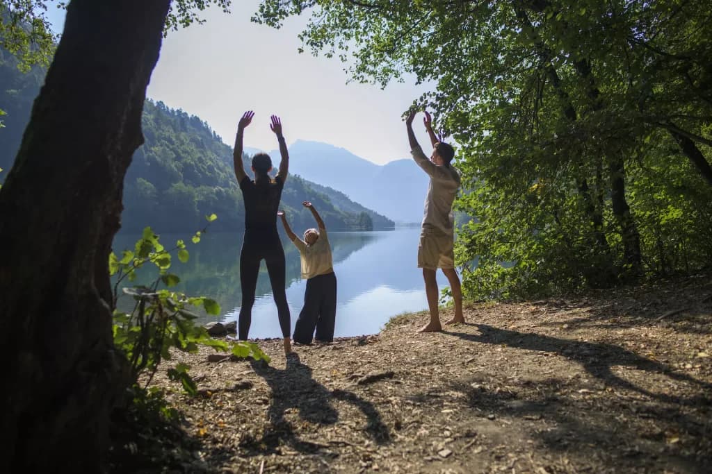 Wat te doen in Levico Terme: meer, thermen en historisch park in Valsugana